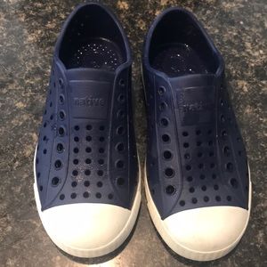Boys size 11 native water shoes